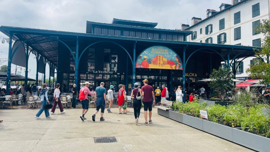 Les Halles Market de l'extérieur