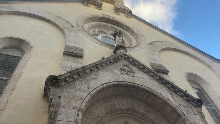 Église ancienne à Bayonne
