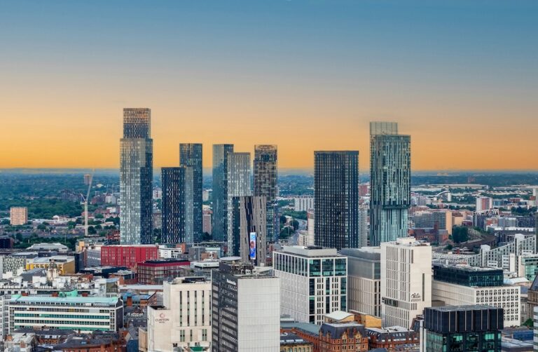 Comment les artistes suivent le changement environnemental à travers la poésie, le cinéma et le son