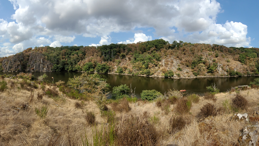 Paysage de la rivière Creuse dans la Vallée des Peintres près de Crozant, France 