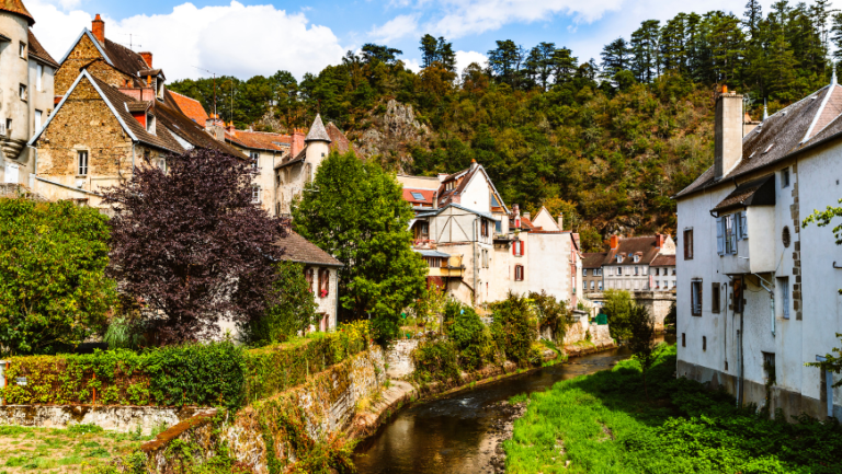 Itinéraire dans la Creuse : le meilleur de la nature, des villages pittoresques et des paysages verdoyants de France