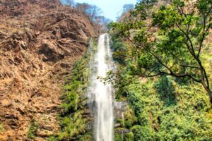 Le Ghana à un rythme humain : nature, culture et art du voyage lent