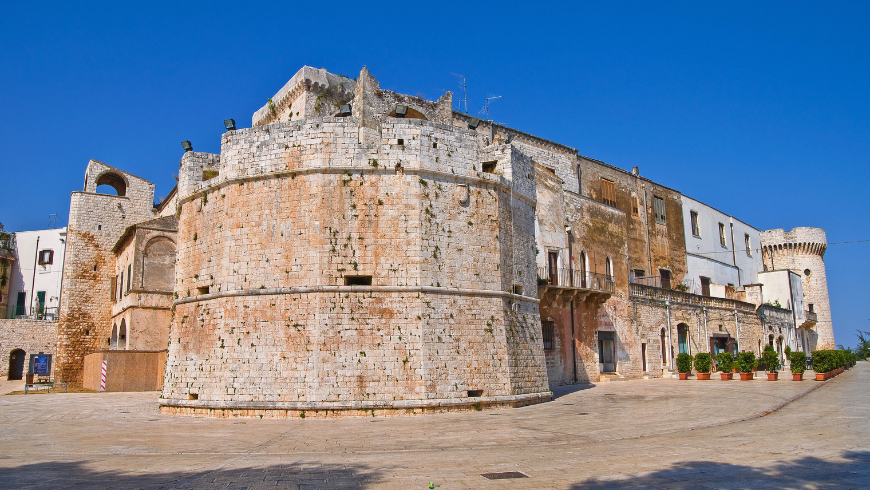 Le château de Conversano, dans le sud des Murge dans les Pouilles