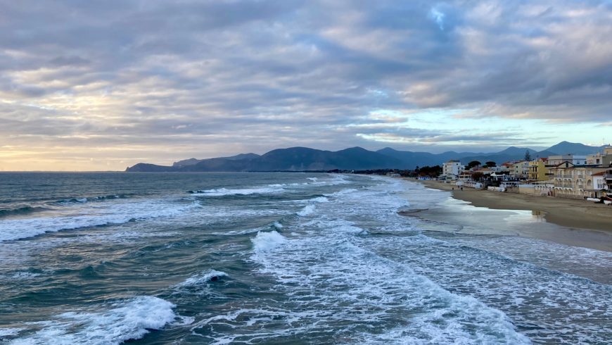Plage de Sperlonga.