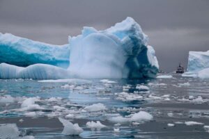 La banquise de l’Antarctique a résisté au réchauffement climatique pendant des décennies – aujourd’hui, la chaleur cachée des océans est en train de percer