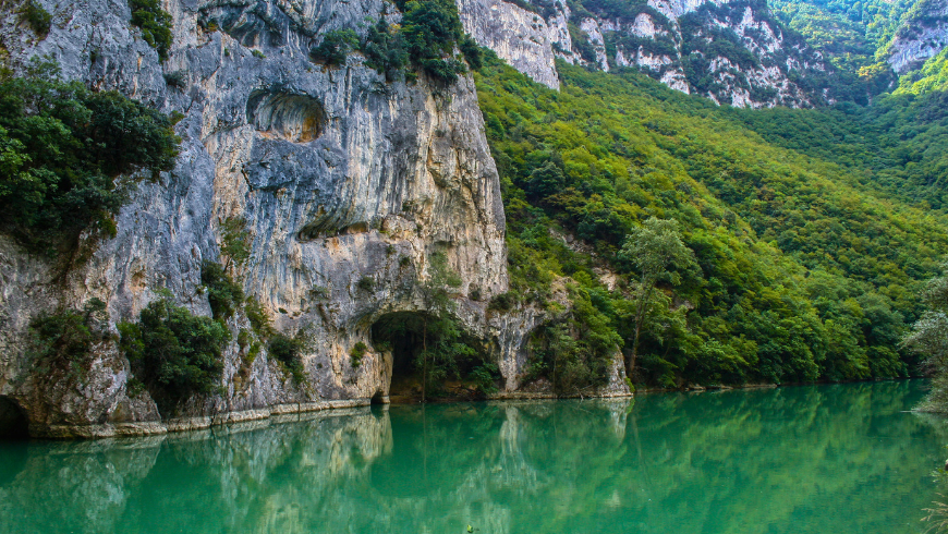 Gorges du Furlo, Italie