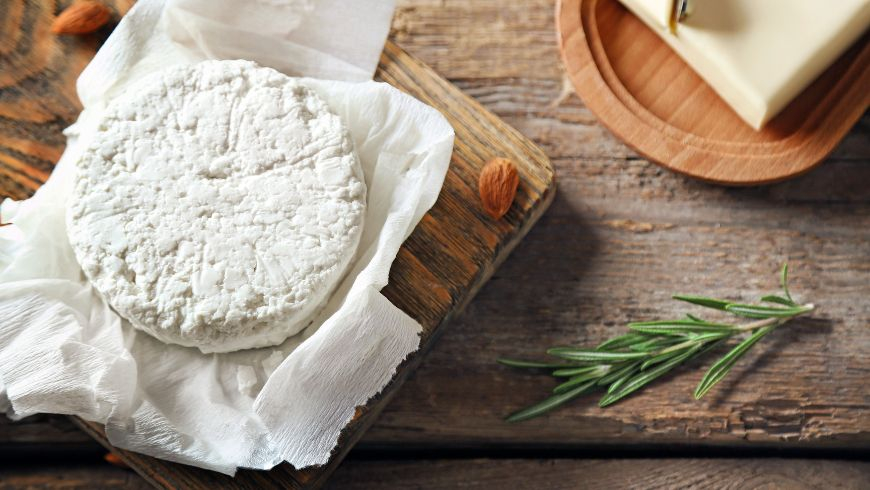 Fromages locaux de la Valsassina, dont le quartirolo et le taleggio de chèvre