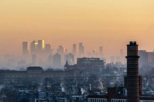 70 ans après le smog meurtrier : ce que les lois sur la qualité de l'air nous enseignent sur l'énergie, la pollution et le profit