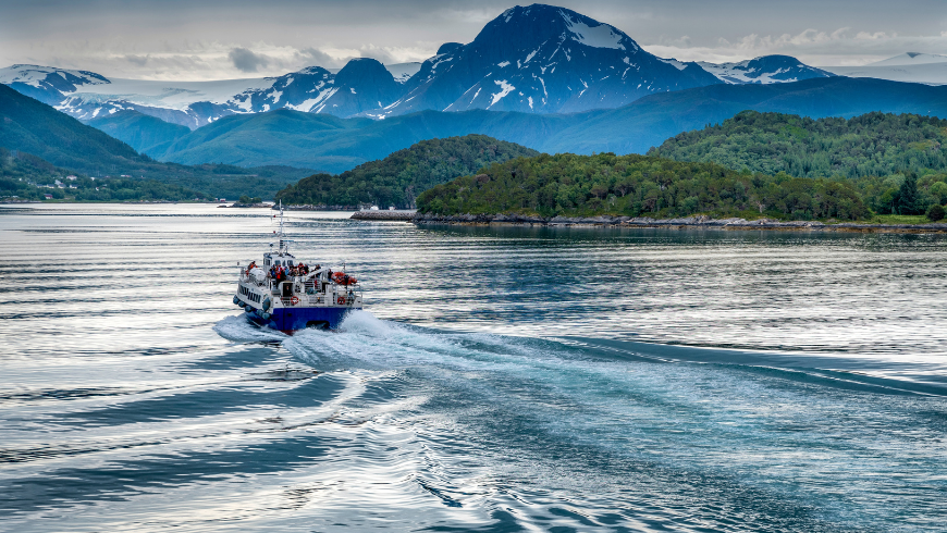 8 croisières d'expédition dans l'Arctique pour les voyageurs qui veulent de la science, pas seulement des paysages