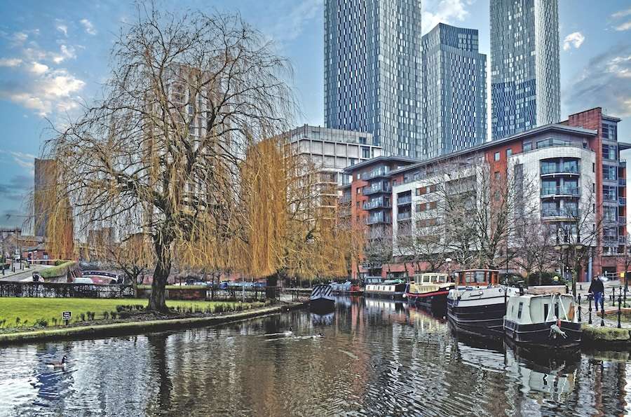 Canals cool down cities during heatwaves – new research