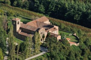 Vezzolano et le Grand Cammino del Romanico : marcher à la découverte d'un patrimoine méconnu